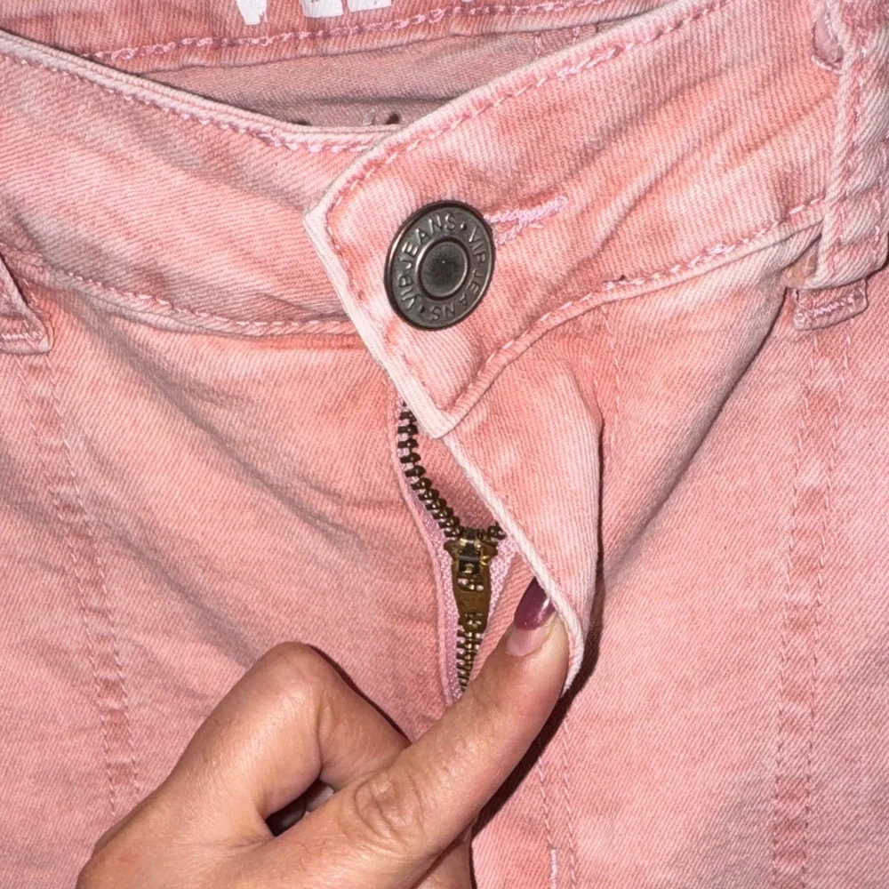 VIP JEANS- NWOT Pink Acid Wash Wide-Leg Cargo Jeans Size 11/12 - Picture 8 of 17